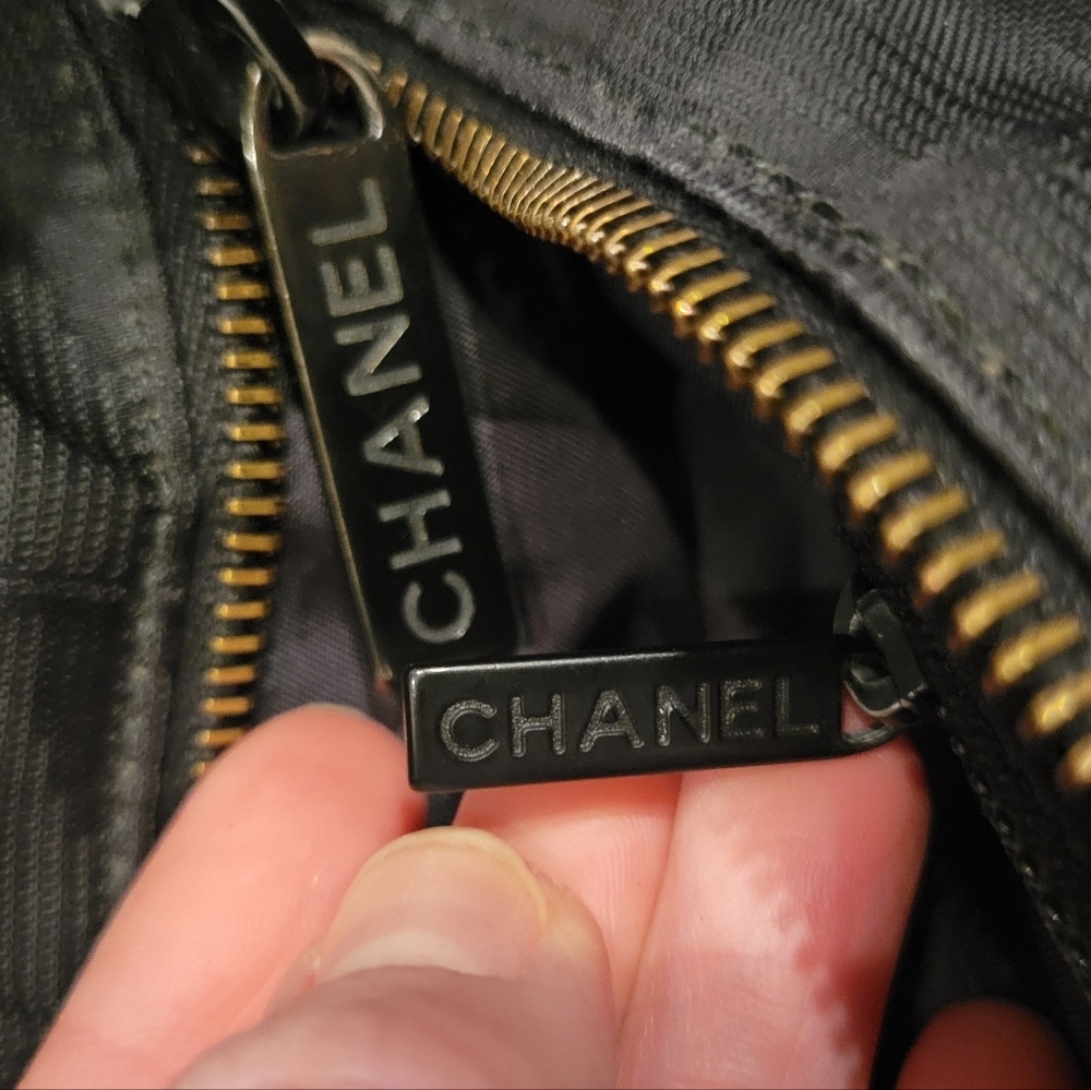 Chanel Travel Line Tote Black Authentic - Picture 3 of 13